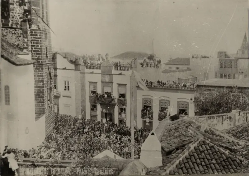 Plaza de España - Bajada de La Virgen